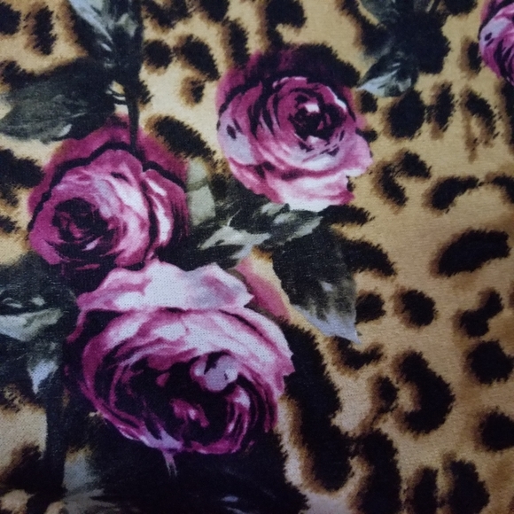 Mittoshop NWOT Leopard & Floral Print Cardigan S - Picture 8 of 9